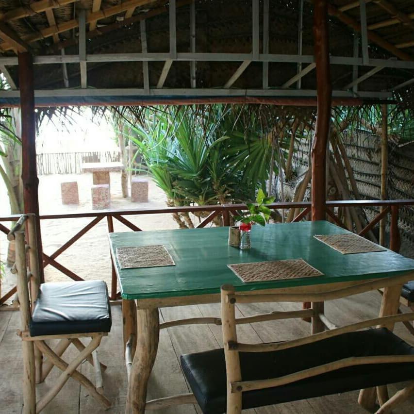 Happy Cocos Beach House Waskaduwa Bagian luar foto