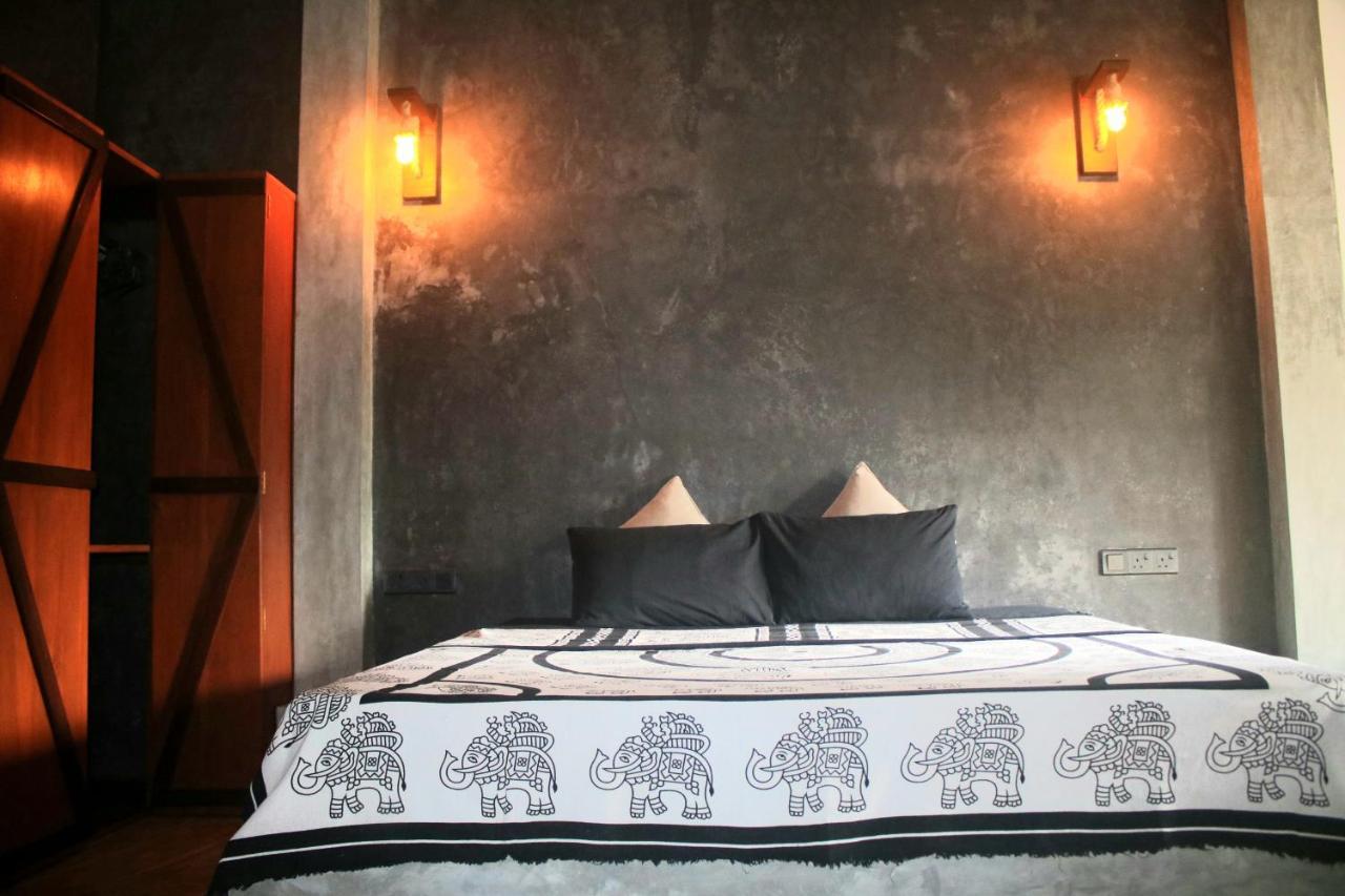 Happy Cocos Beach House Waskaduwa Bagian luar foto